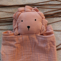 Doudou lion en gaze de coton bio